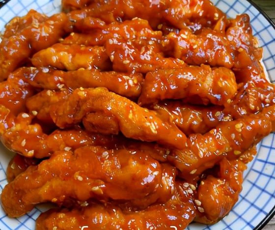 好吃的糖醋酥肉焦香酥脆比猪肉还美味我家隔三差五吃
