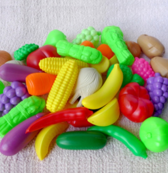 物品2:劣质儿童玩具有宝宝的家庭少不了各式各样的儿童玩具,但家长