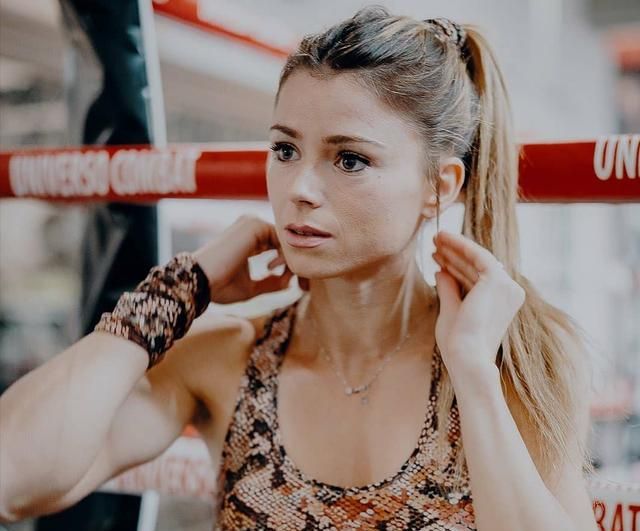 环球美女意大利网坛名将辣妹卡米拉吉奥吉