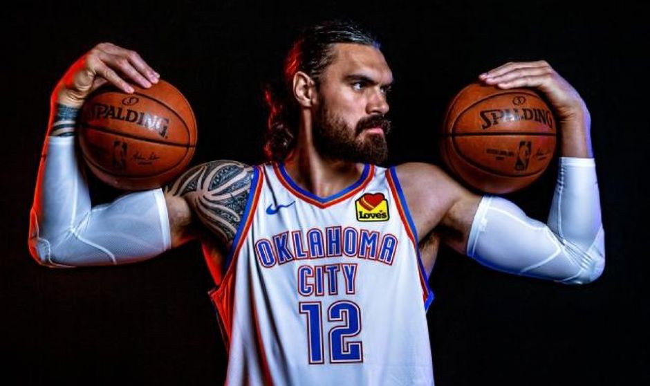 其中亚当斯是瓦兰的完美替代者,他是联盟中对抗最为出色的球员之一