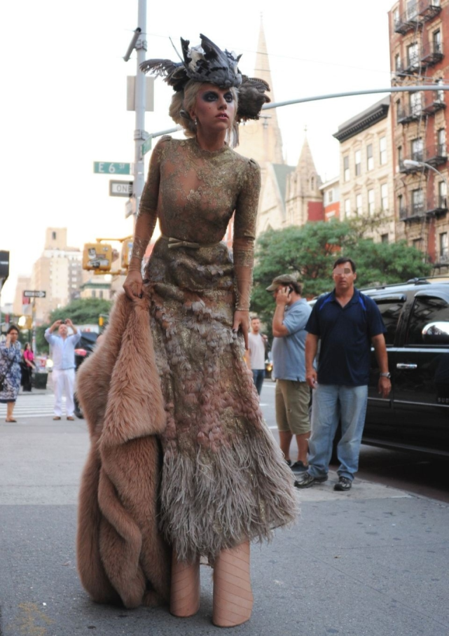 ladygaga驴蹄鞋吸睛撞脸东京奥运选手网友以为她去夺金牌