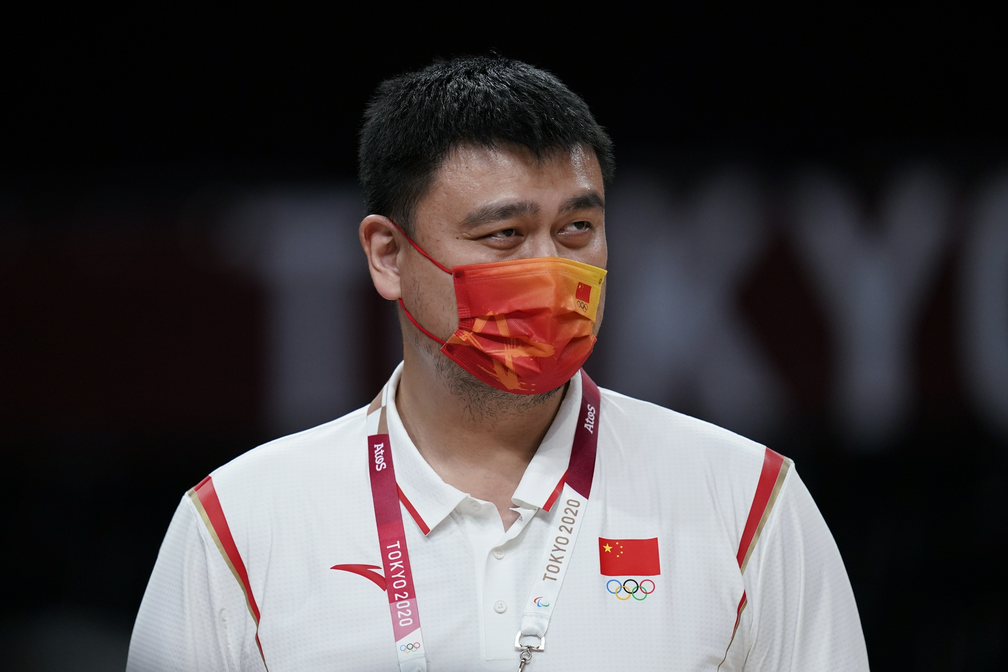 中国篮协主席姚明现场观战。