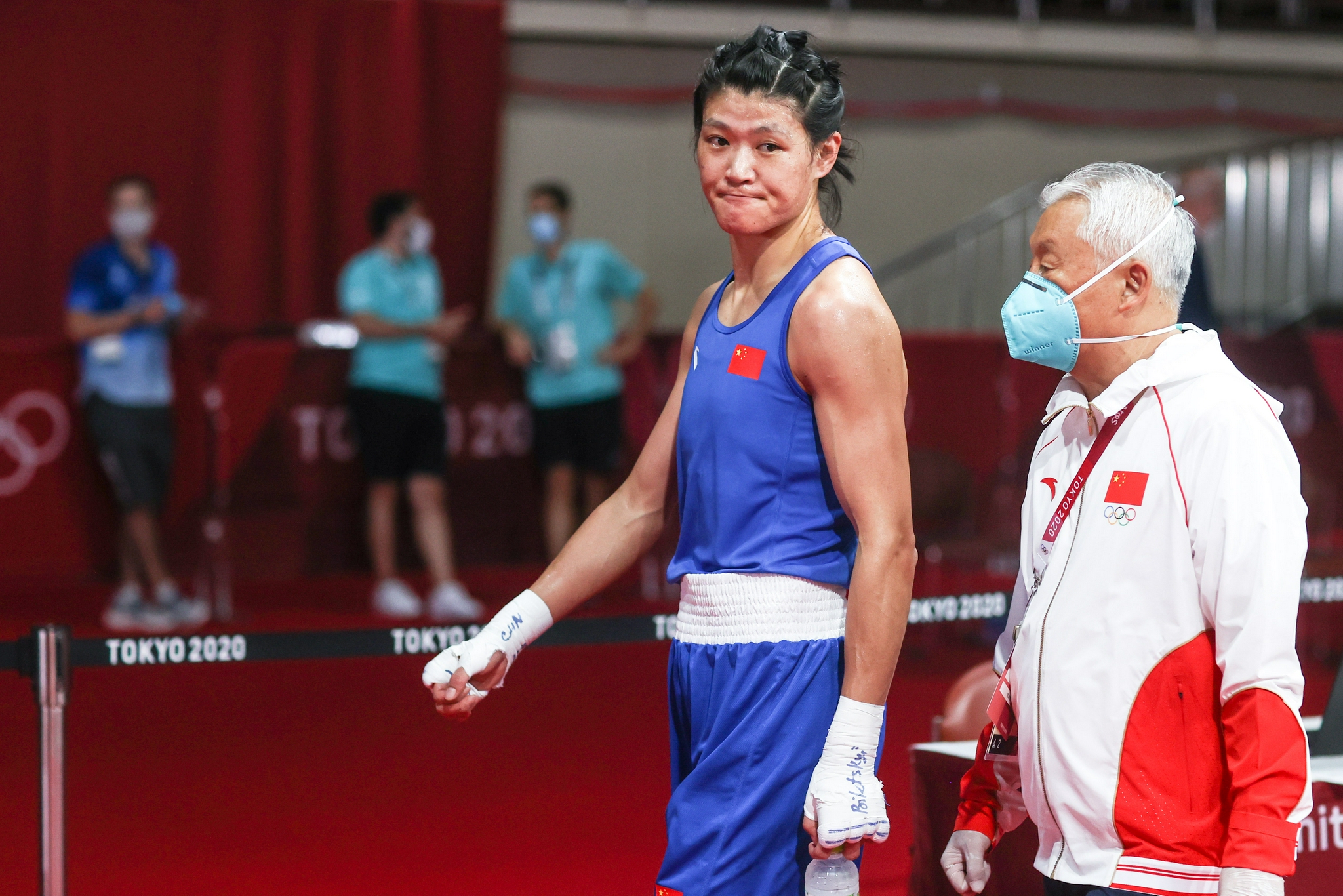拳击女子6469公斤级谷红晋级