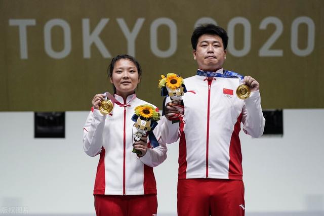 东京奥运会亏惨了?吉祥物合影还收费,中国冠军:一次要5000日元休闲区蓝鸢梦想 - Www.slyday.coM 东京奥运会亏惨了?吉祥物合影还收费,中国冠军:一次要5000日元休闲区蓝鸢梦想 - Www.slyday.coM