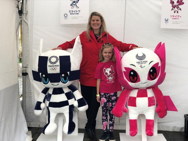 东京奥运会亏惨了?吉祥物合影还收费,中国冠军:一次要5000日元休闲区蓝鸢梦想 - Www.slyday.coM 东京奥运会亏惨了?吉祥物合影还收费,中国冠军:一次要5000日元休闲区蓝鸢梦想 - Www.slyday.coM