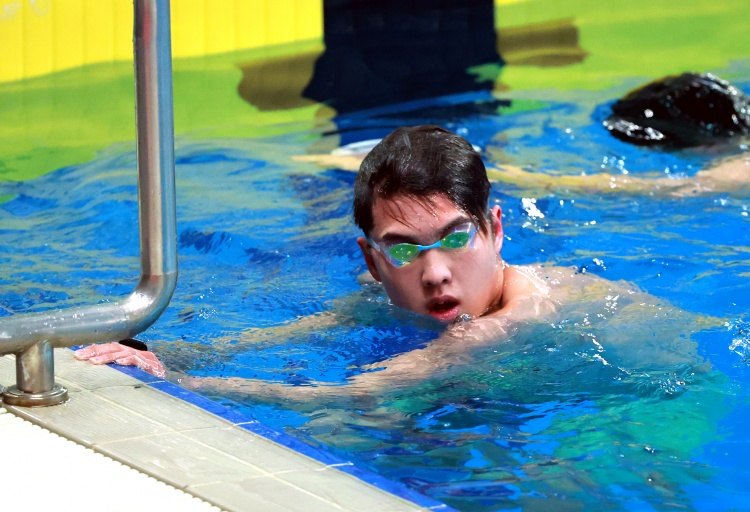 男子800米自由泳预赛 程龙排名第27位无缘决赛