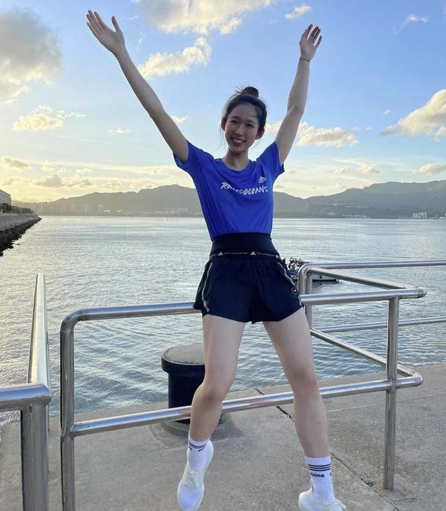 奥运击剑选手撞脸林志玲 笑容甜美引网友关注热议