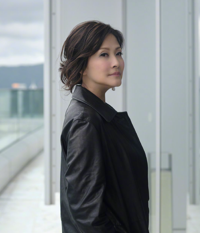 直面退圈言论!50岁tvb前当家花旦出面大方回应:从未有这方面打算