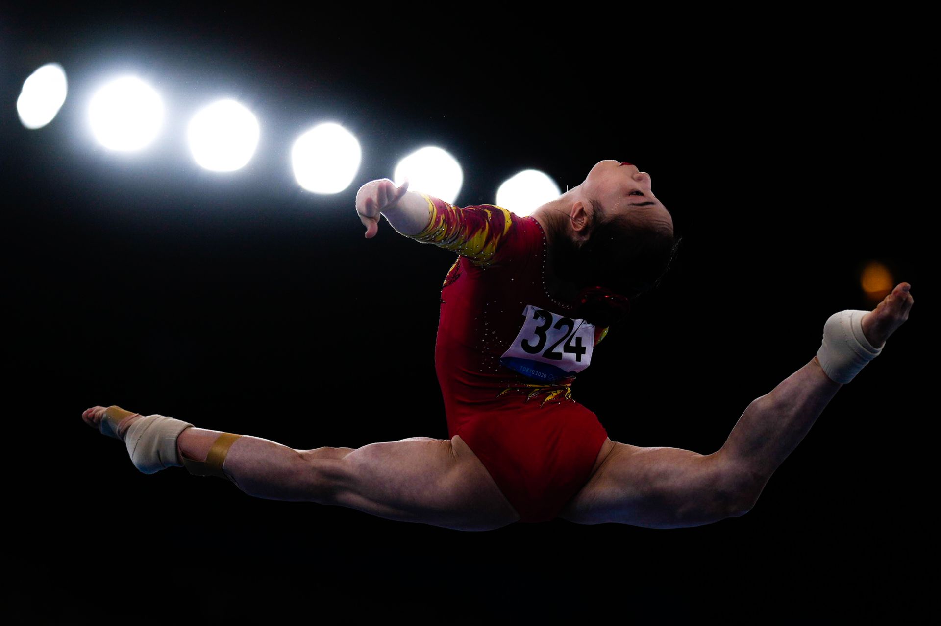 年轻队员经验不足出现失误 中国体操女团获得第7 资讯 资讯网