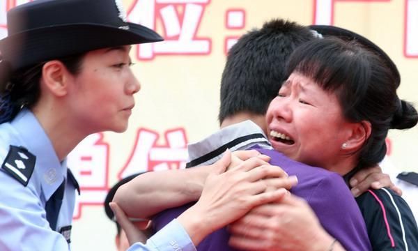 失孤原型的儿子找到了!他最终还是选择养父,网友:如此做法对吗休闲区蓝鸢梦想 - Www.slyday.coM 失孤原型的儿子找到了!他最终还是选择养父,网友:如此做法对吗休闲区蓝鸢梦想 - Www.slyday.coM