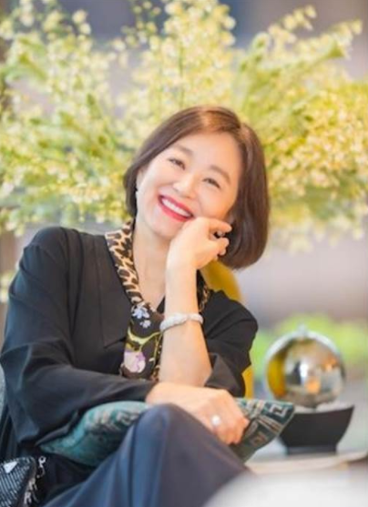 林青霞晒素颜照拜年,暴瘦22斤后颜值回春,气质出众依然女神休闲区蓝鸢梦想 - Www.slyday.coM 林青霞晒素颜照拜年,暴瘦22斤后颜值回春,气质出众依然女神休闲区蓝鸢梦想 - Www.slyday.coM