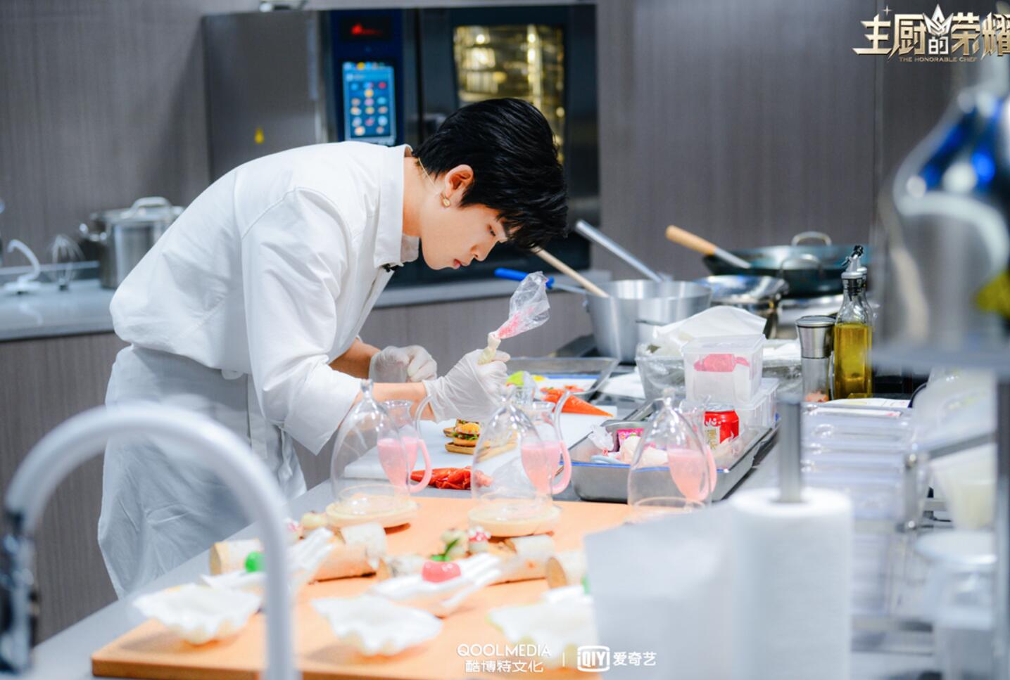 "厨艺竞技 舌尖美食"旋风来袭! 《主厨的荣耀》今日正式上线