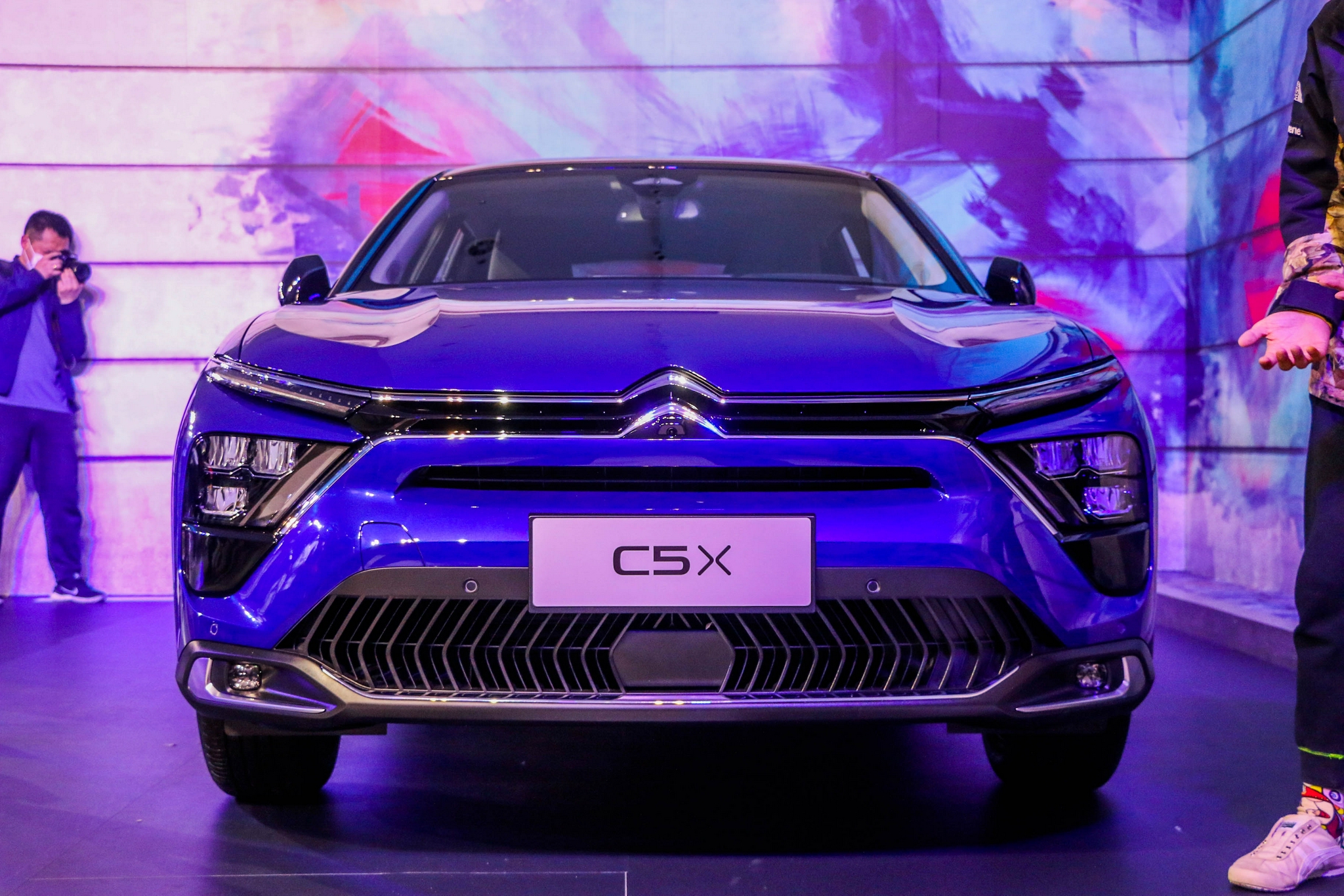 配置信息曝光 雪铁龙凡尔赛c5 x将于8月9日开启预售-新浪汽车