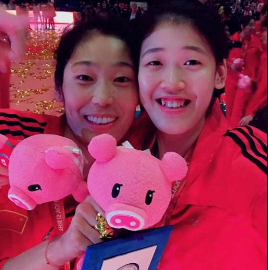 张常宁指导小将李盈莹|李盈莹|朱婷|张常宁_新浪新闻