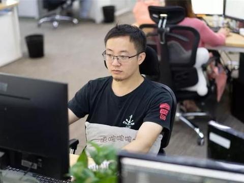 ceo工资排行_全球CEO薪酬排名:苹果库克2.65亿美元,仅第八,榜首日进1.2亿