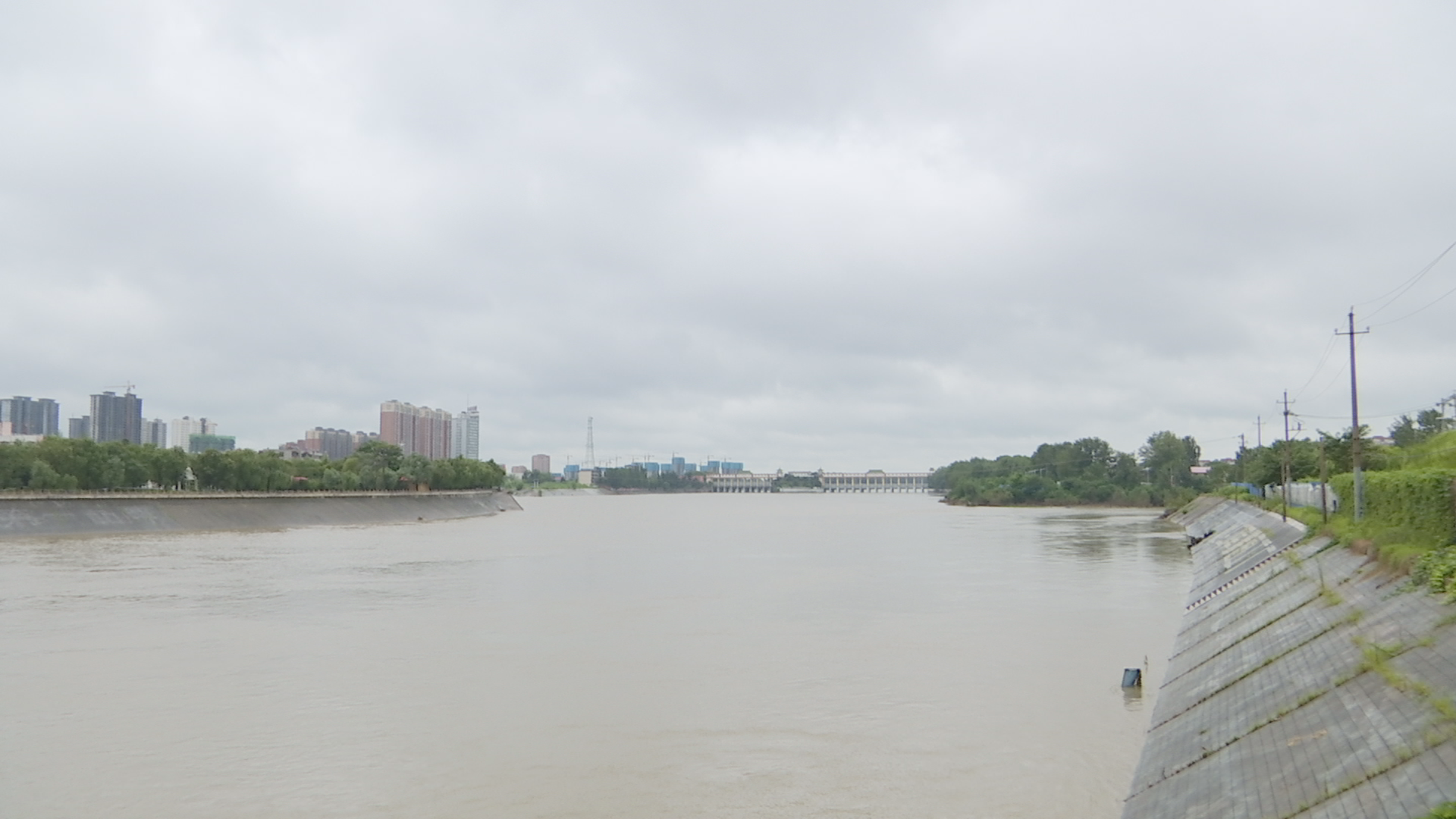 周口贾鲁河水位下降但防汛形势依然严峻