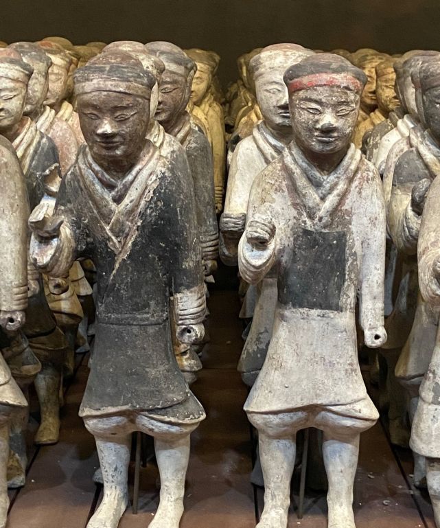 咸阳博物馆:汉高祖长陵陪葬墓陪葬的三千彩绘兵马俑
