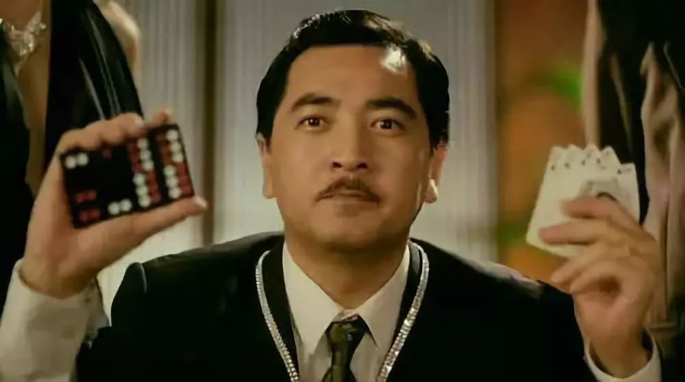 76岁老戏骨秦沛近况曝光额前一撮白毛太显眼女儿搞怪做斗鸡眼