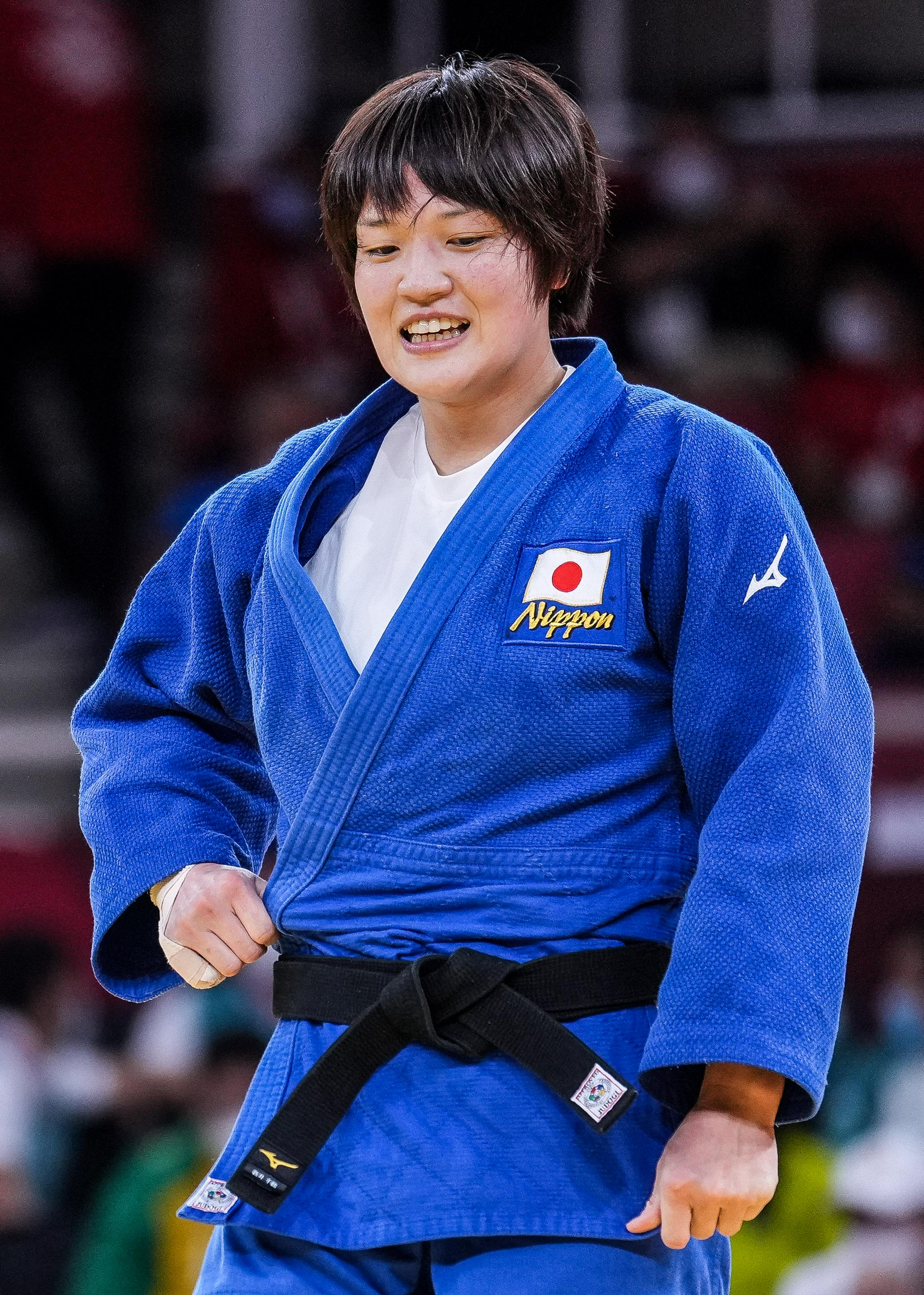 柔道女子70公斤级决赛日本选手夺冠