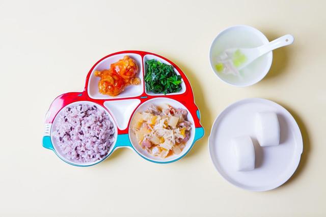 孩子饮食健康问题日益增加怎么吃才能让孩子健康家长放心