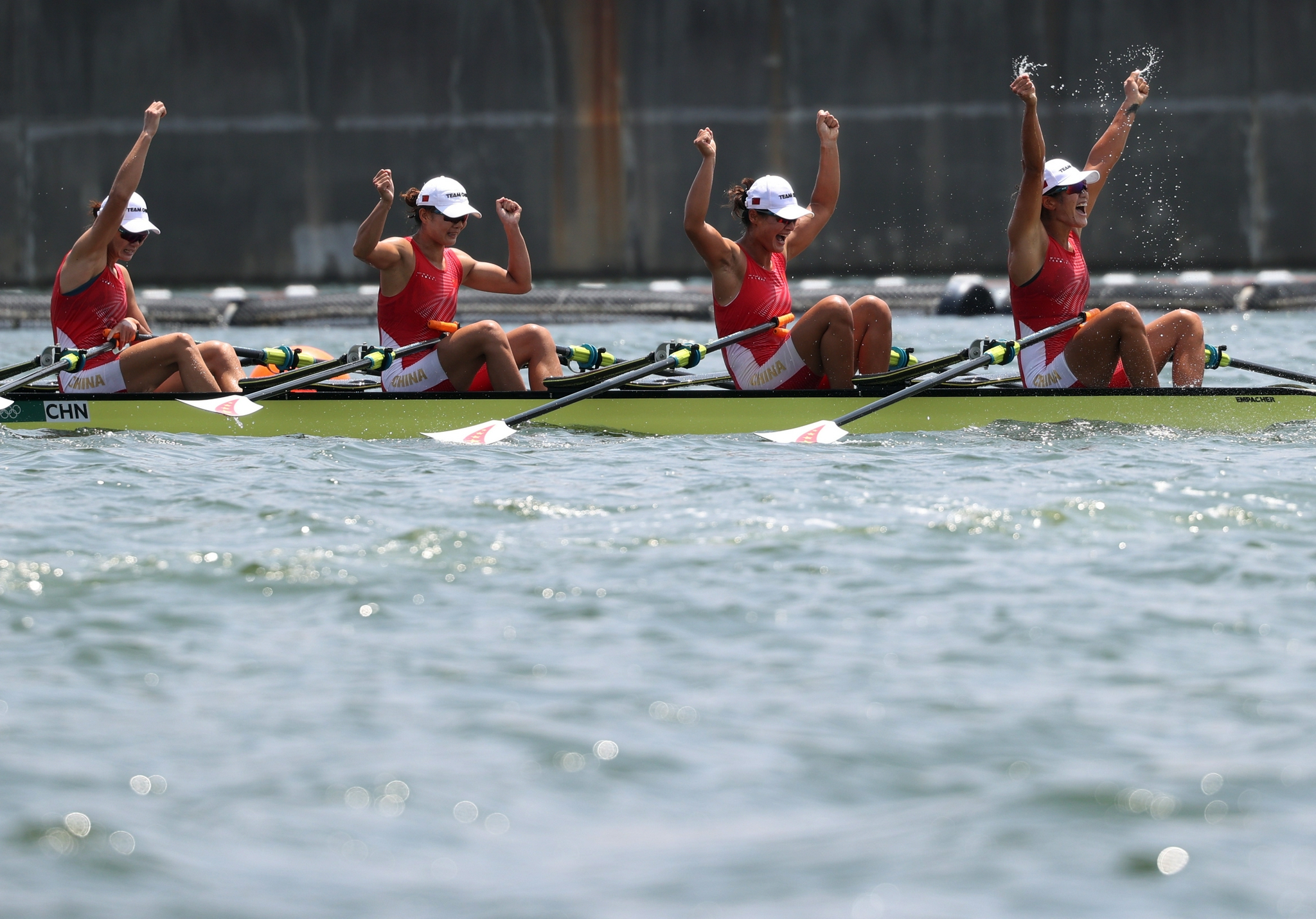赛艇——女子四人双桨:中国队夺得冠军