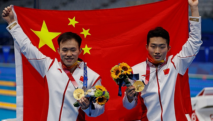 中国军团 | 王宗源/谢思埸奥运首秀夺冠，男子双人3米板弥补里约“失金之憾”