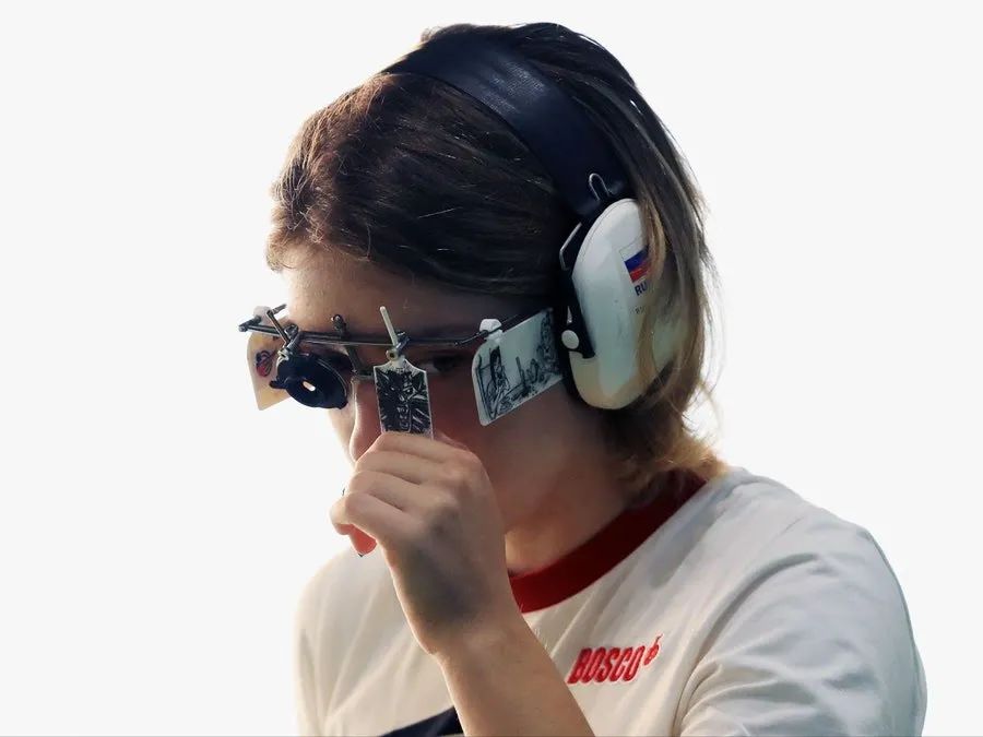 她戴着猎魔人徽章，为俄罗斯夺得了东京奥运会首金休闲区蓝鸢梦想 - Www.slyday.coM