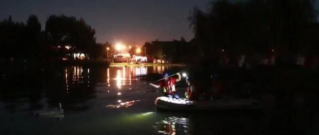 辽宁大连:5旬男子在泽龙湖不幸溺亡 遗体被打捞上岸 疑游泳溺水休闲区蓝鸢梦想 - Www.slyday.coM 辽宁大连:5旬男子在泽龙湖不幸溺亡 遗体被打捞上岸 疑游泳溺水休闲区蓝鸢梦想 - Www.slyday.coM