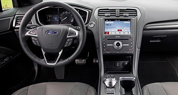 运动狠角色!长安福特蒙迪欧200豪华版