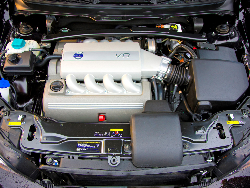Volvo v8 yamaha