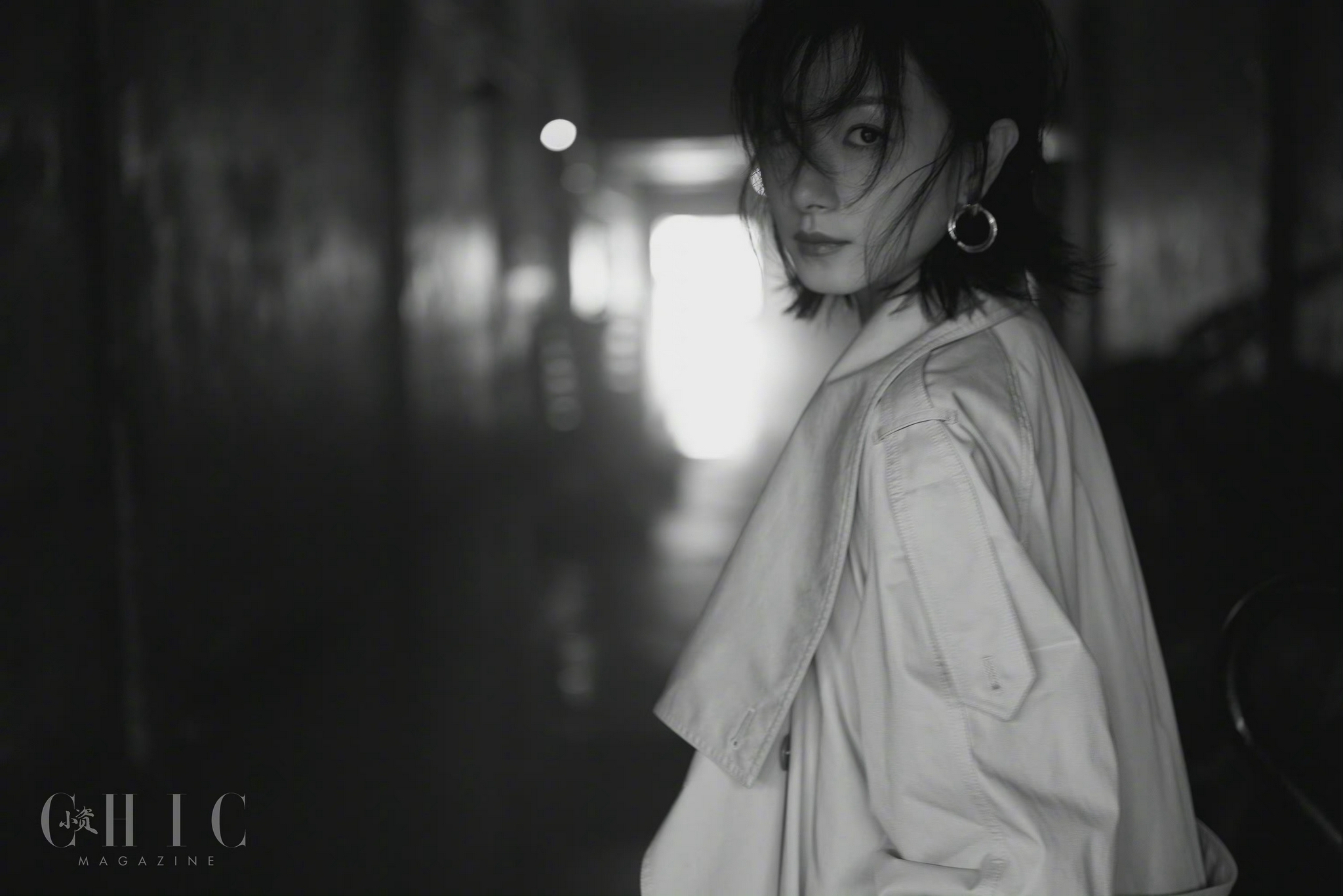 万茜chicmagazine8月刊酷飒姿态演绎的封面故事