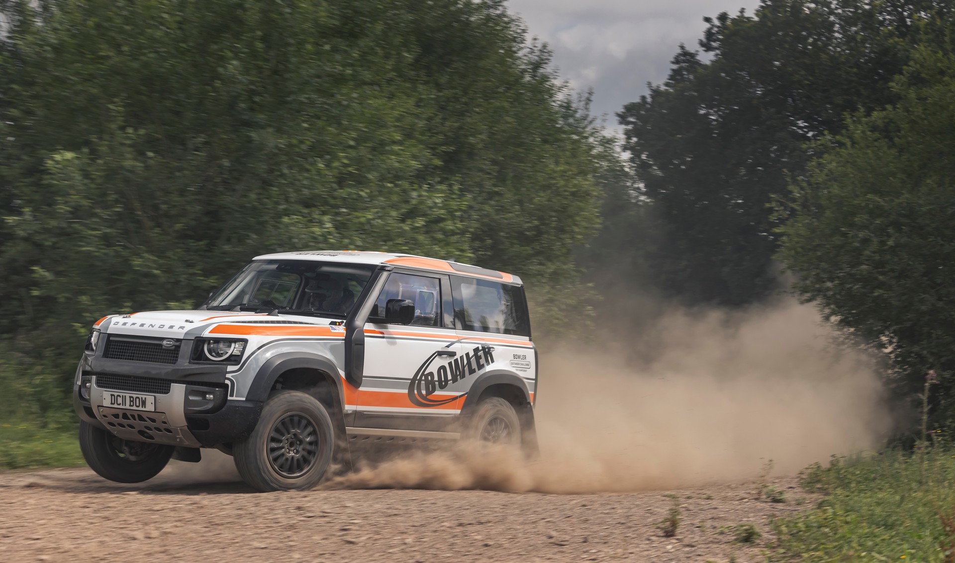 将参加系列赛,bowler和路虎共同发布拉力车-新浪汽车