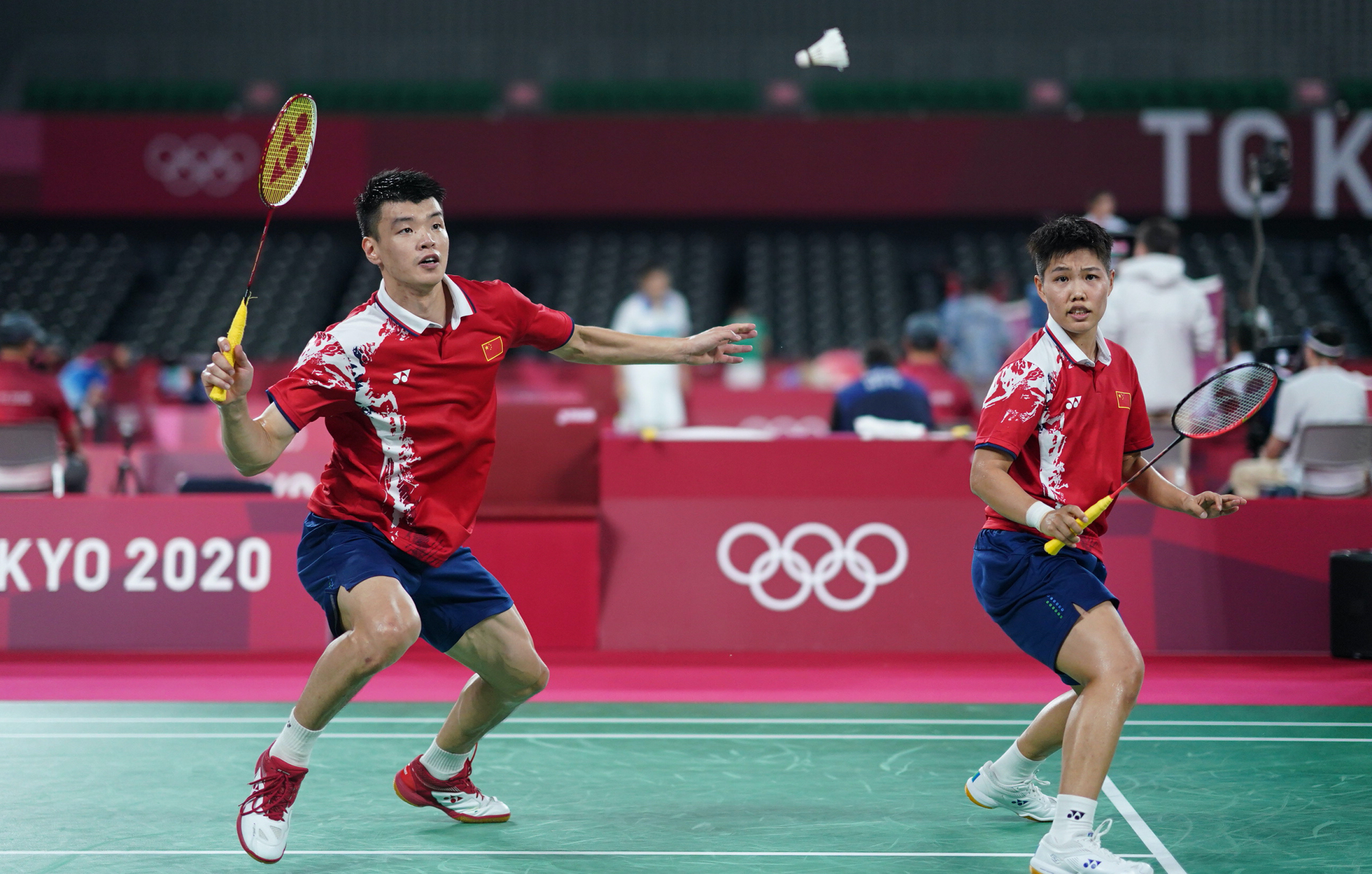 王懿律黄东萍逆转获胜!2比1淘汰日本队,进入奥运羽毛球混双决赛
