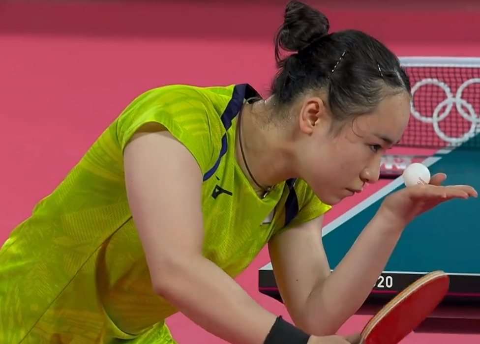 伊藤美诚笑不出来了04被剃光头全程苦瓜脸孙颖莎过瘾