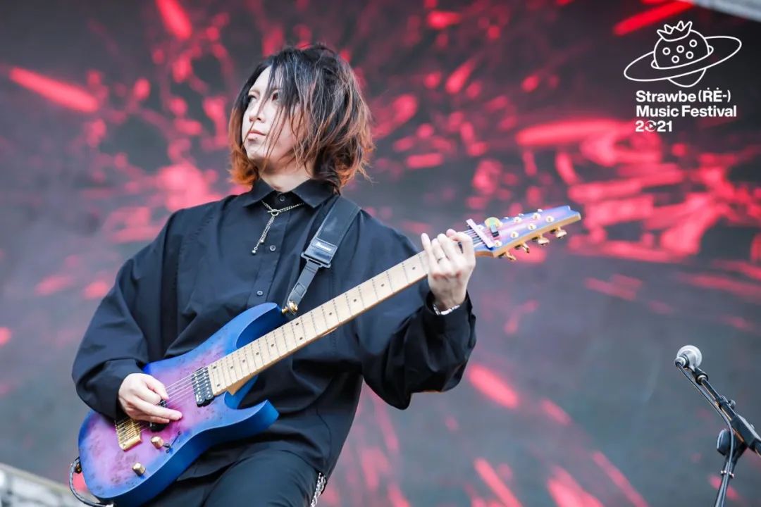 美型躁动两不误绯色地平线签约摩登天空