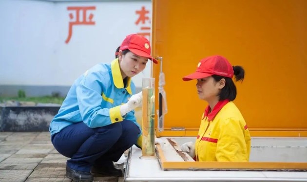 中石油回应加油站被淹:油品含水,加油枪无法出油