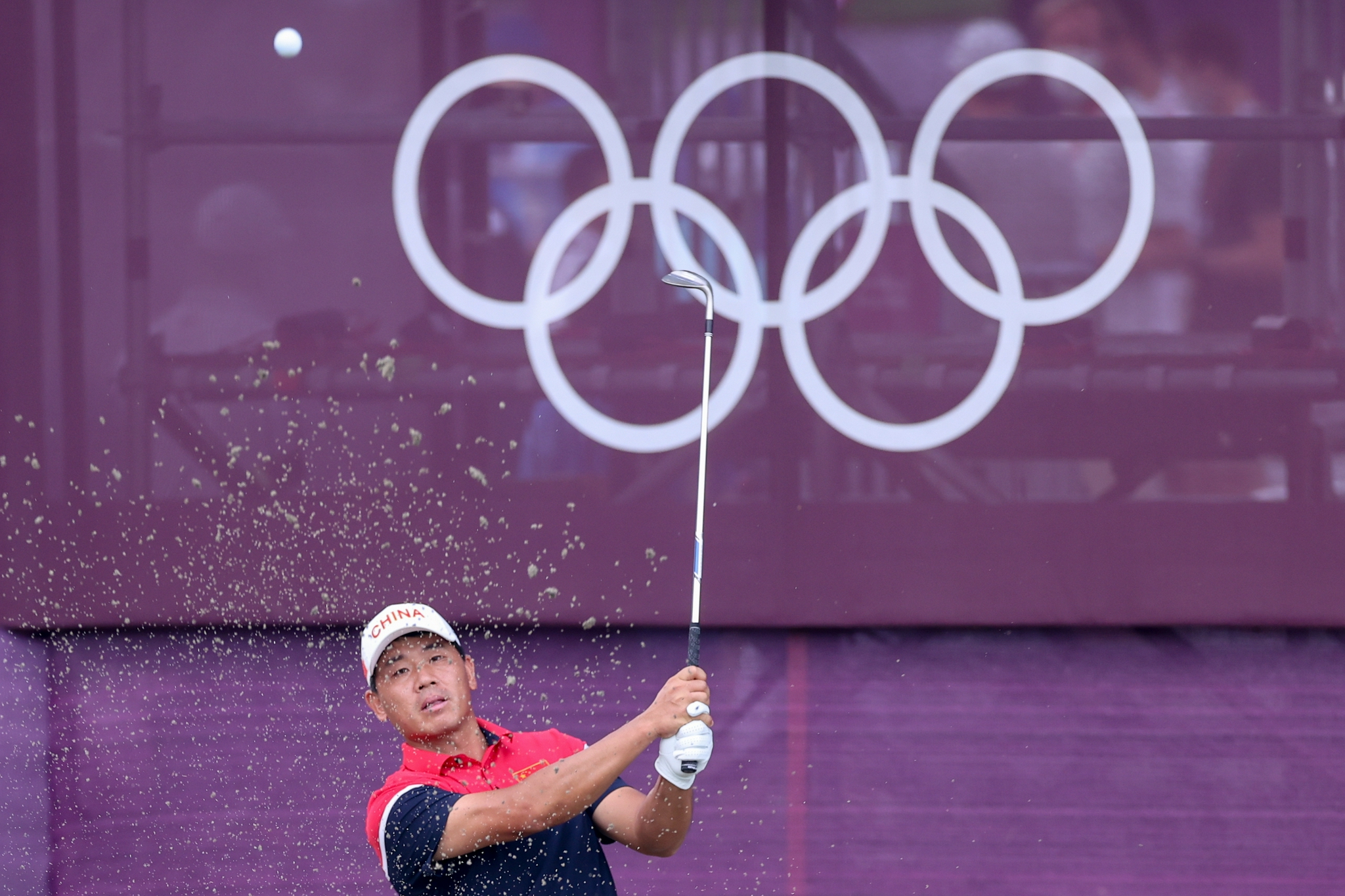 东京奥运会高尔夫球男子首轮黑马领跑袁也淳并列第20