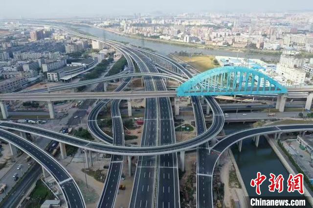 2020年深圳交通呈十大变化  新能源车已占一成多