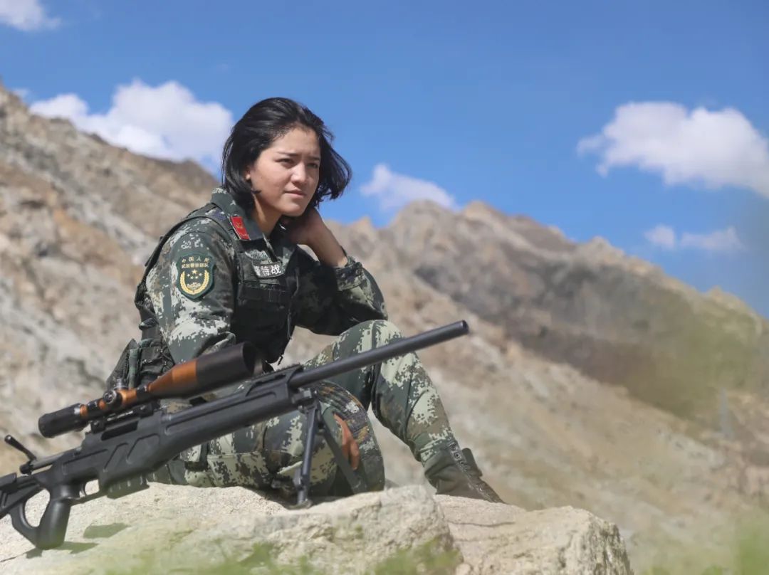 一枪打断导火索,藏族女狙击手上热搜!网友:这才是我们要追的偶像!