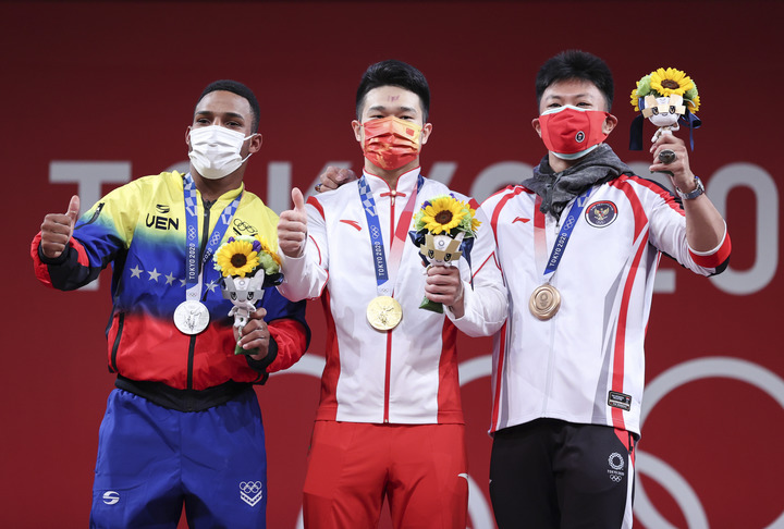 东京奥运会东京之星编织袋少年的逆袭记两届奥运会冠军石智勇