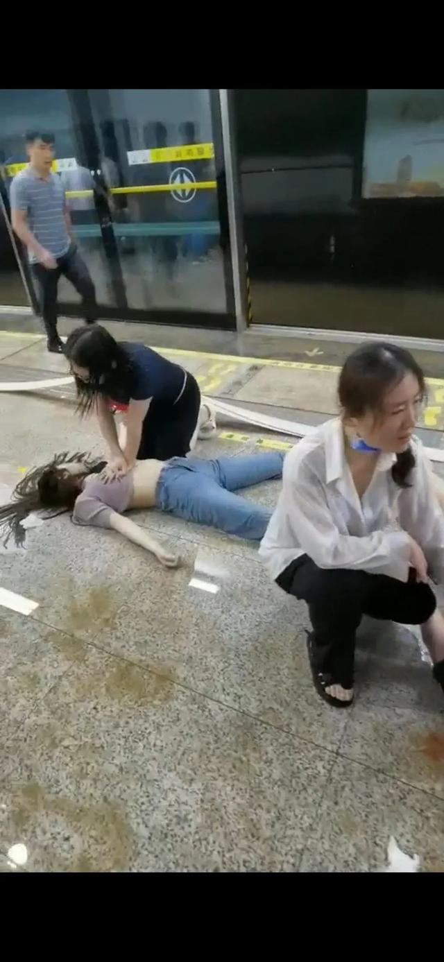 河南暴雨中这些普通人救了人