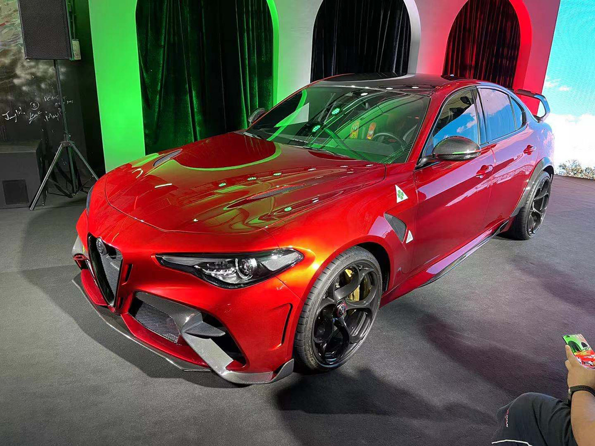 中国限量40台 阿尔法·罗密欧gta/gtam售价158万