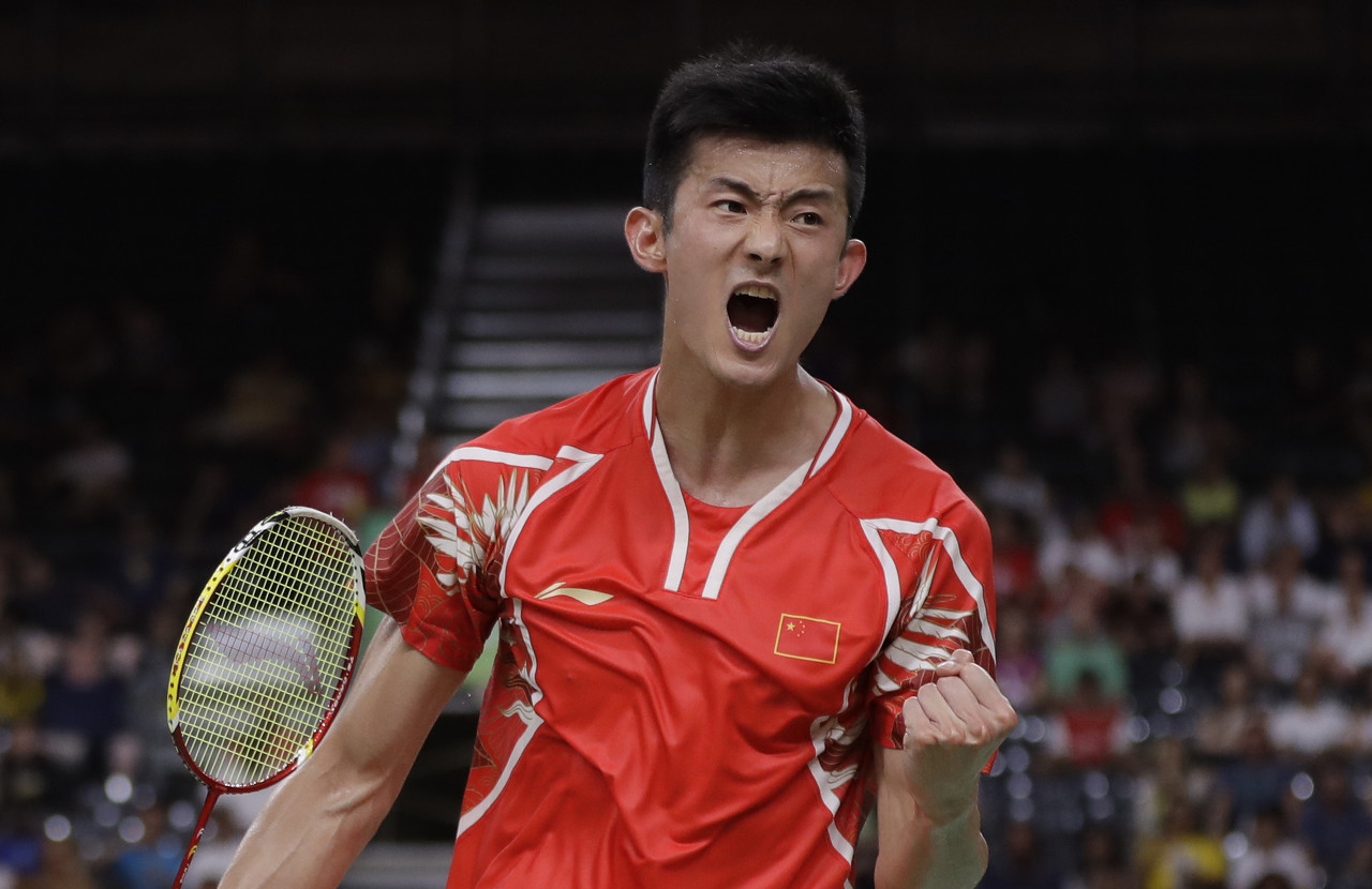 直播吧7月29日讯 今日东京奥运会羽毛球男单16强战,中国选手谌龙2-1