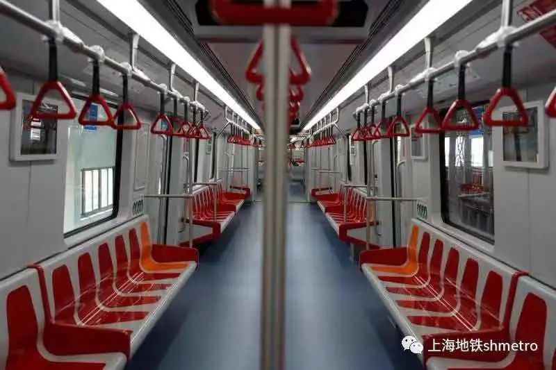 【探索】蜜桃粉,马卡龙蓝……你每天坐的上海地铁座椅,竟有这么多色号