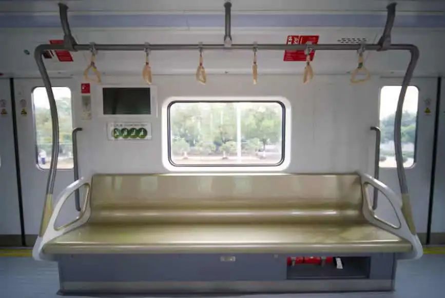 【探索】蜜桃粉,马卡龙蓝……你每天坐的上海地铁座椅,竟有这么多色号