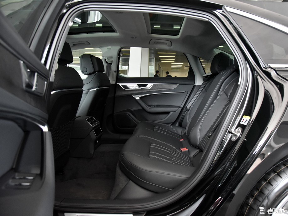 豪华中大型车 小哥带你一起看奥迪a6l