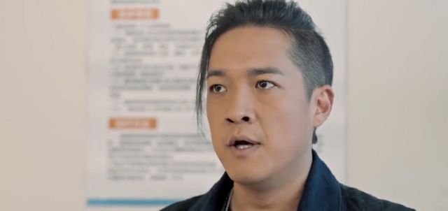 吕丽萍给儿子理发,33岁张博宇略显沧桑,新剧被网友吐槽