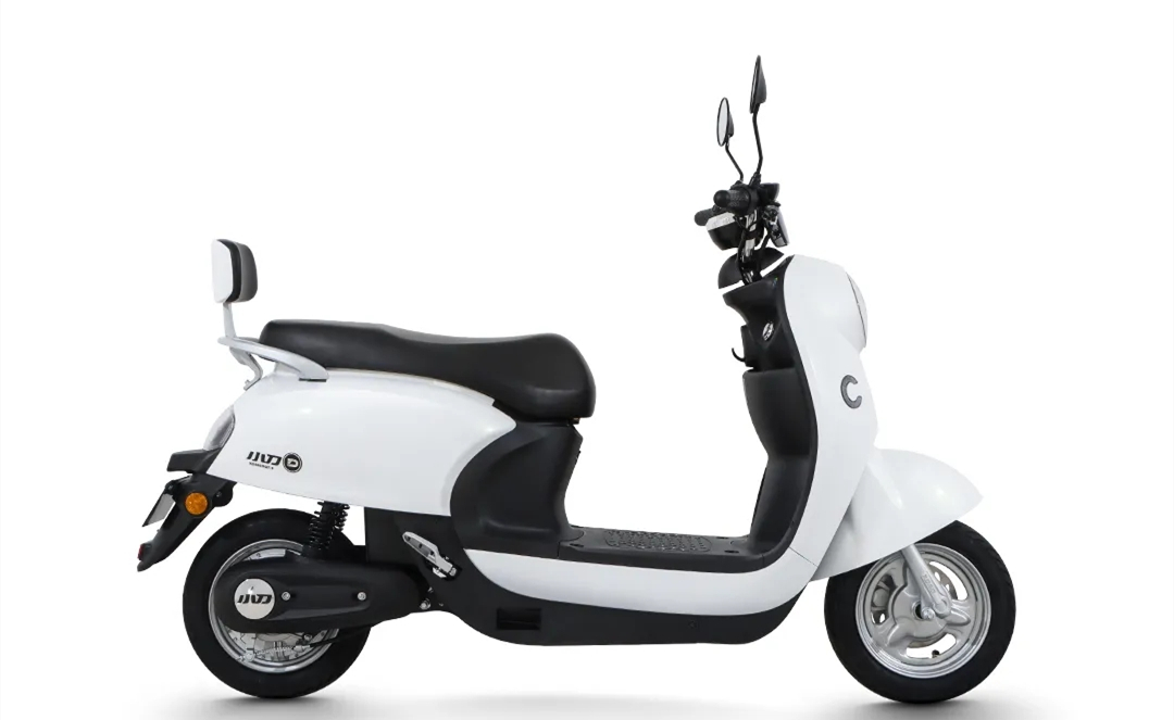 爱玛小刀推出新电轻摩外形兼具时尚与动感续航超过75km