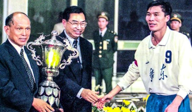 给河南捐款1千万,还给每个奥运冠军都发奖金,还曾捐3万亩地皮休闲区蓝鸢梦想 - Www.slyday.coM 给河南捐款1千万,还给每个奥运冠军都发奖金,还曾捐3万亩地皮休闲区蓝鸢梦想 - Www.slyday.coM