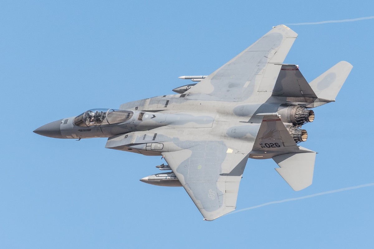 拥有世界第一大空军的美军,如今竟然靠英国军迷救命|美国空军|战斗机